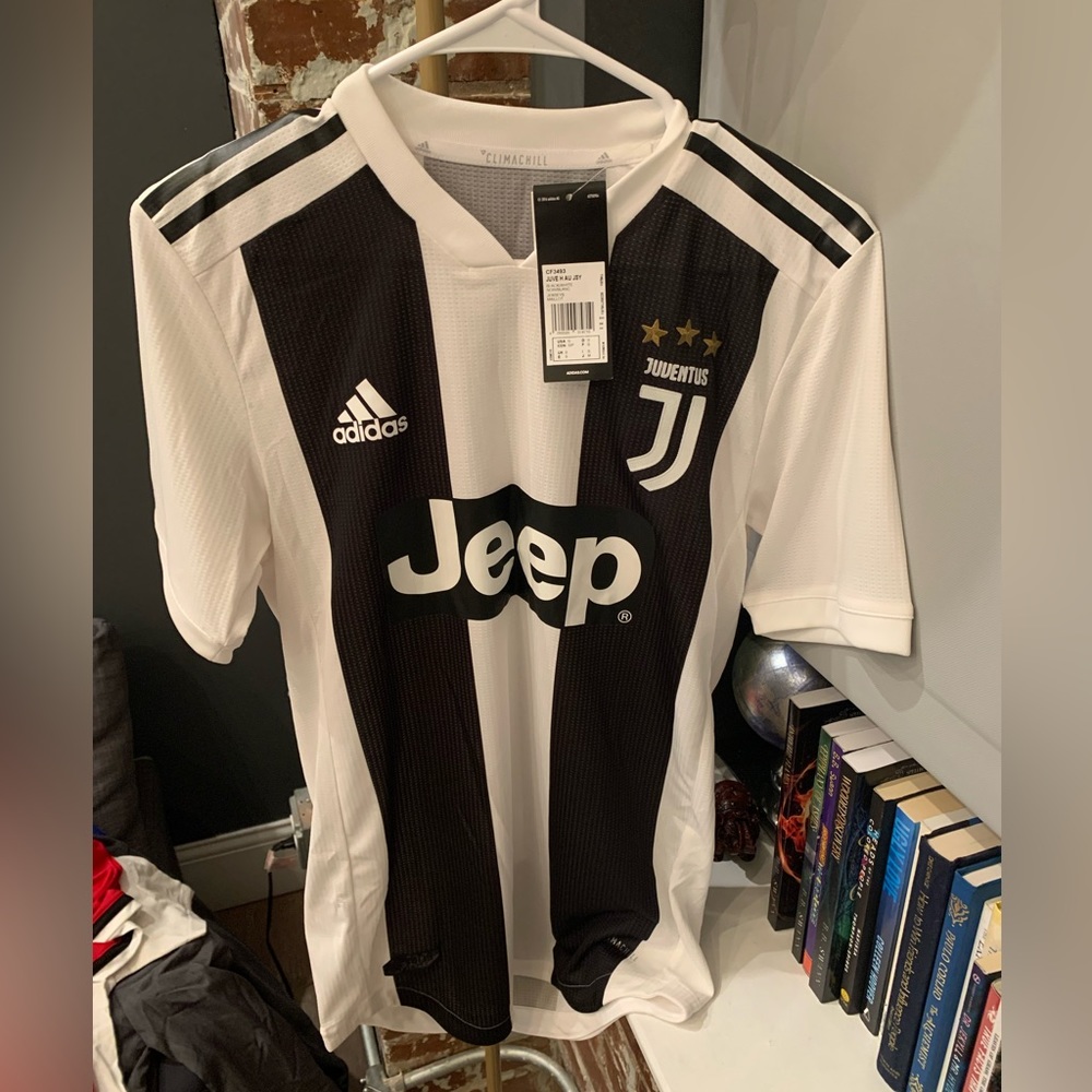 COPY - AUTHENTIC Juventus Home Jersey